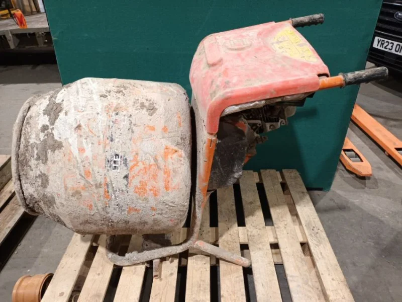 JPS Chartered Surveyors - Machinery & Plant Auction Featuring Handheld Power Tools | Generators | Shovels & Forks | Cement Mixers & More - Auction Image 4